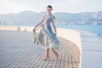 Вечернее платье серо-зеленого цвета с вышивкой ручной работы от Anna Skoblikova